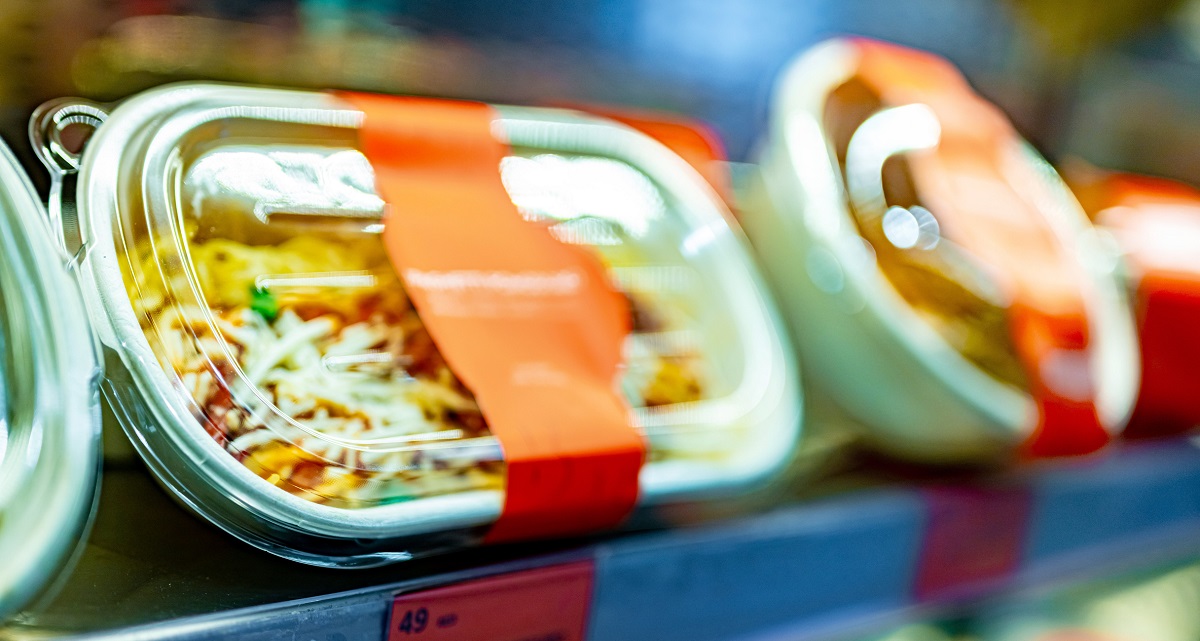 Comida para llevar en envase de plástico